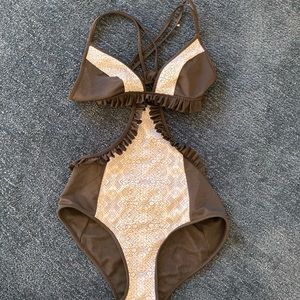 Black and white one piece cut out bathingsuit